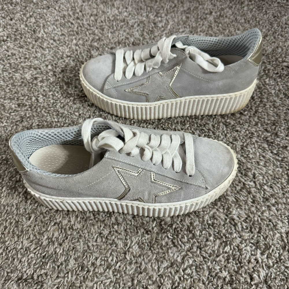 The Shoe Box Platform Tennis Shoes Size 6 - Picture 2 of 13